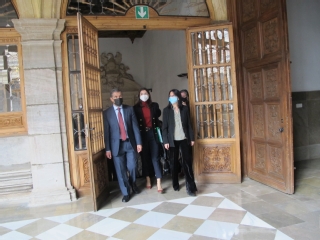 La ministra de Justicia, Pilar Llop, acompañada del presidente del TSJA, Lorenzo del Río, y la subdelegada del Gobierno en Granada, Inmaculada López